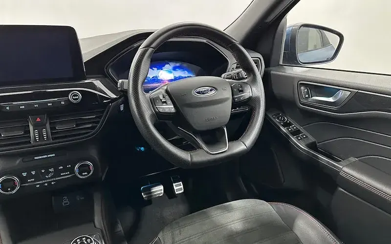 Used Ford Kuga ST-Line 225 HP (165 kW) 2022 Blue SUV