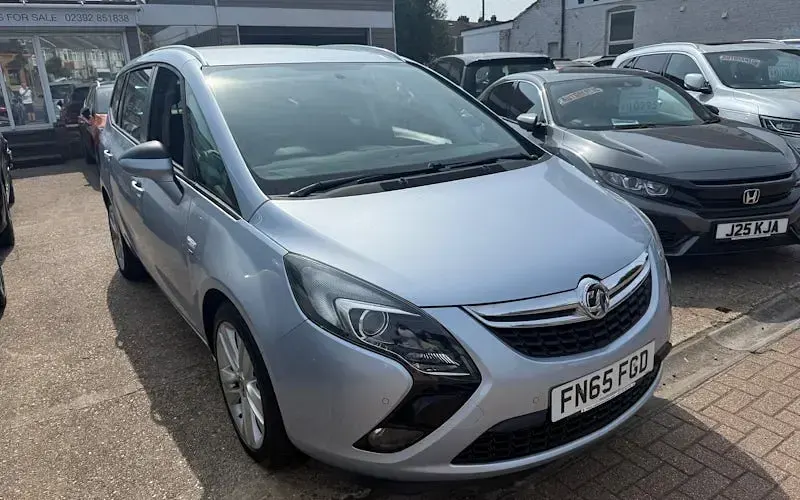Used Vauxhall Zafira Tourer SRi 170 HP (125 kW) 2015 MPV