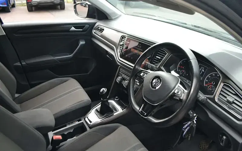 Used VW T-Roc SE 116 HP (85 kW) 2019 Grey SUV