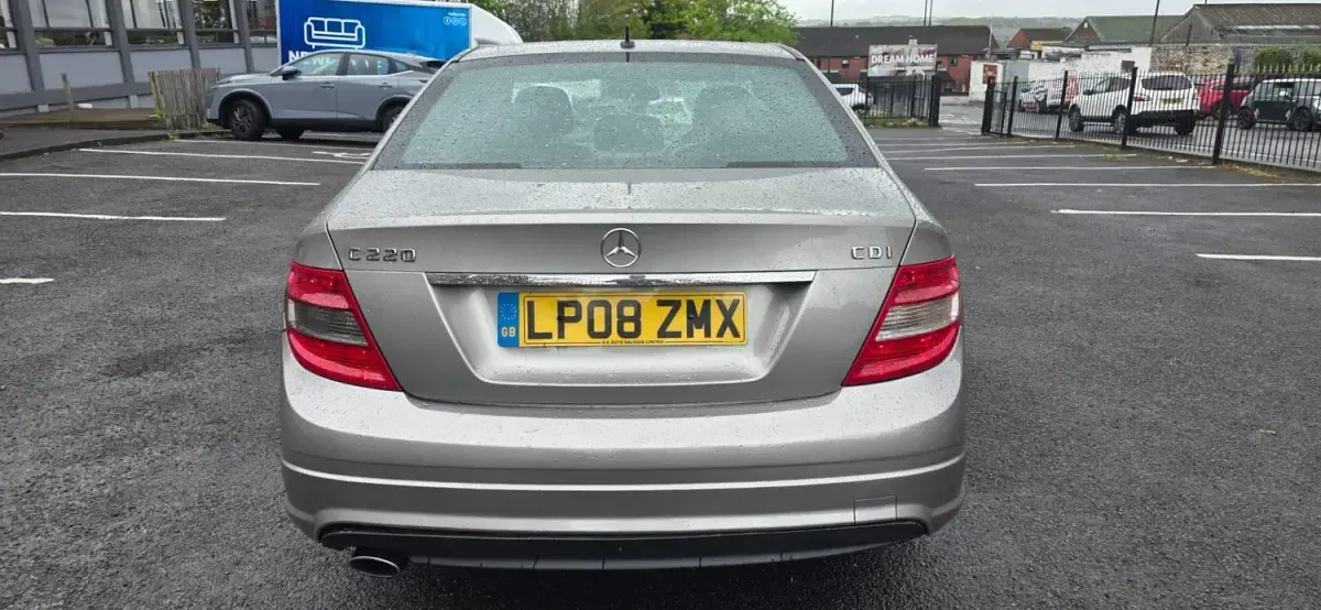 Begagnad Mercedes C220 2008 Silver Sedan