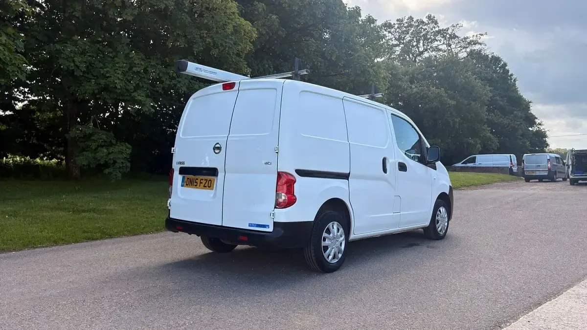 Used Nissan NV200 Acenta 90 HP (66 kW) 2015 White MPV