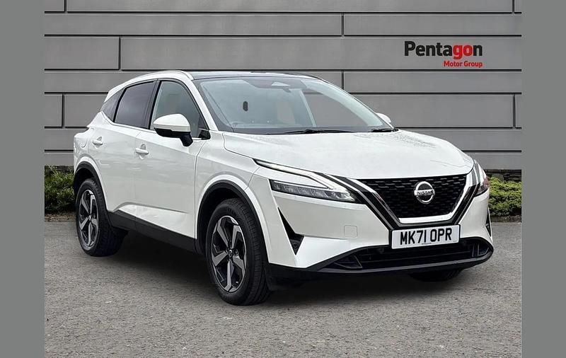 White Used 2021 Nissan Qashqai SUV | £17,950 (Fair price) - Image 1/4