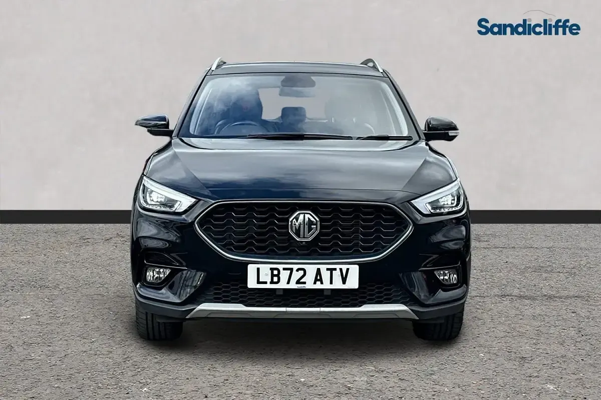Usado MG ZS Exclusive 111 CV (81 kW) 2022 Negro SUV