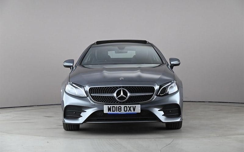 Usado Mercedes E220 AMG Line Premium 194 HP (142 kW) 2020 Coupé