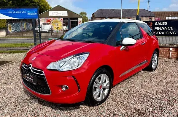 Used Citroën DS3 2013 Red Hatchback