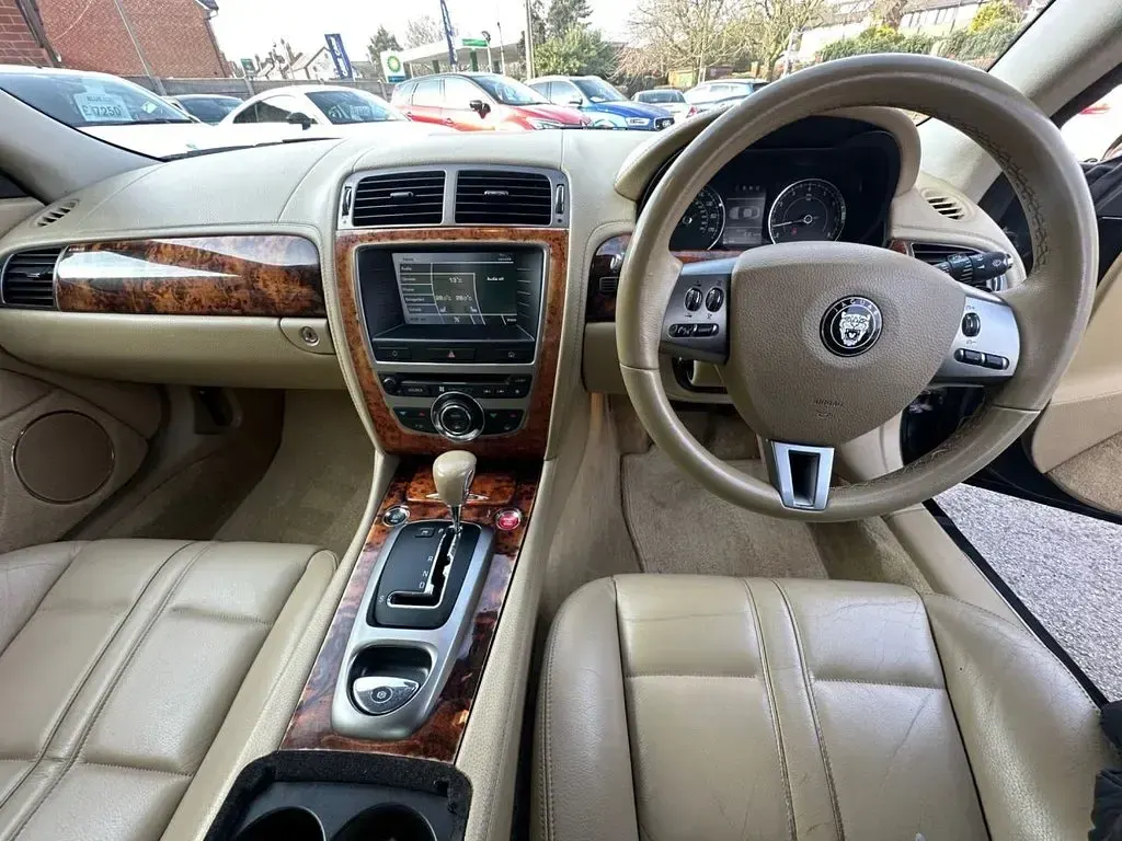 Used Jaguar XK 300 HP (220 kW) 2006 Black Coupe
