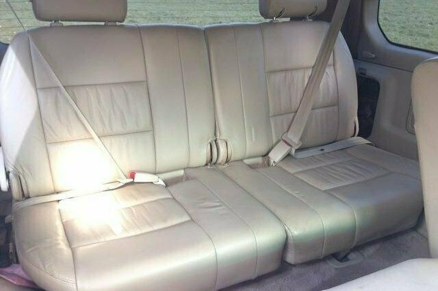 Used Toyota Land Cruiser 232 HP (170 kW) 2000 SUV