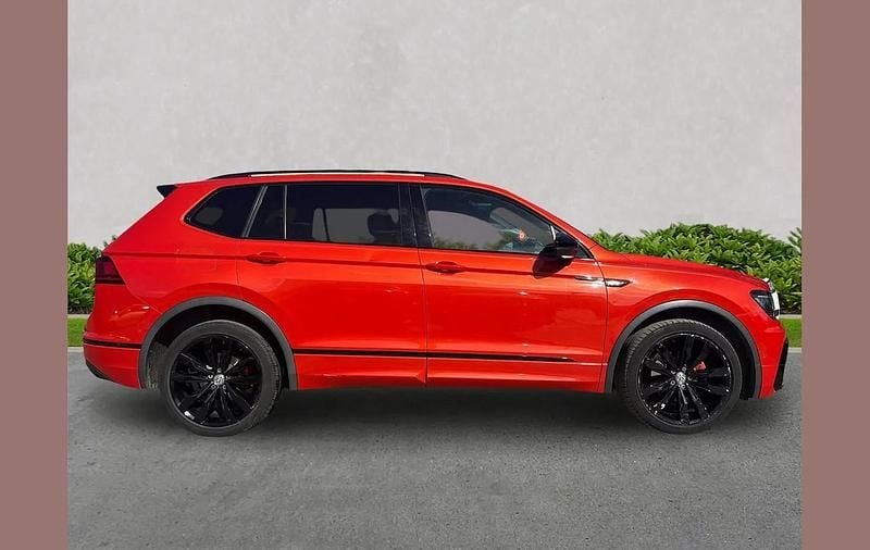 Used VW Tiguan Allspace R-line 150 HP (110 kW) 2018 Orange SUV