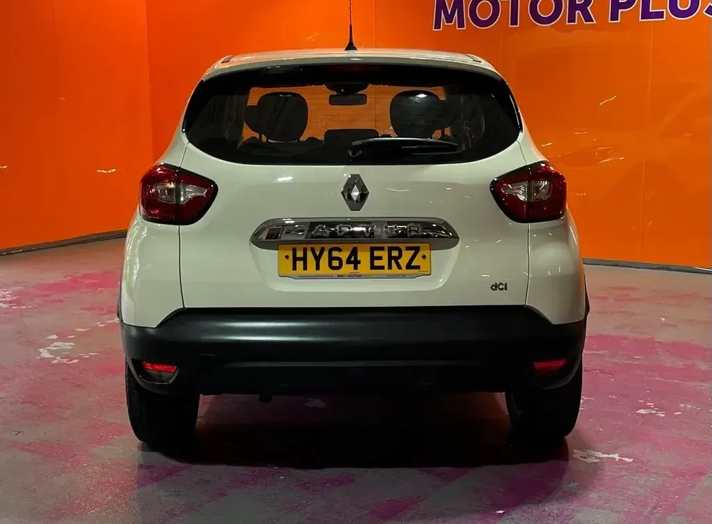 Begagnad Renault Captur Dynamique 90 HK (66 kW) 2014 Vit SUV