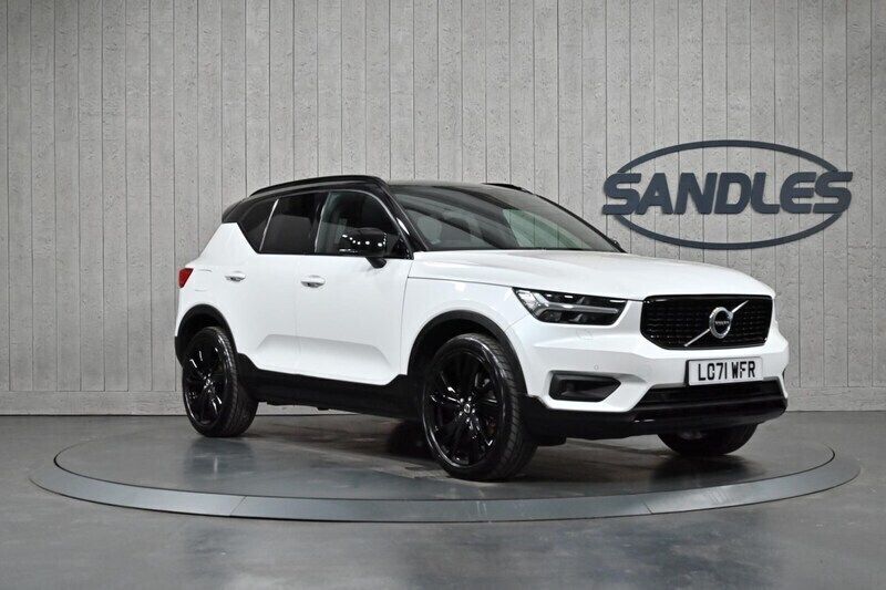 White Used 2022 Volvo XC40 R-Design Pro SUV | £26,499 (Fair price) - Image 1/4