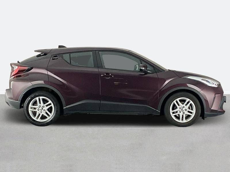 Used Toyota C-HR 122 HP (89 kW) 2022 Mauve/purple SUV