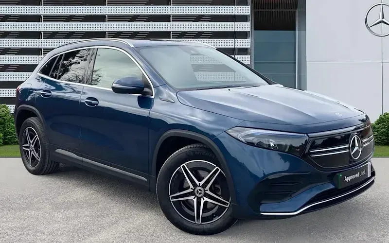 Käytetty Mercedes EQA250 AMG line 139 kW (190 HP) 2022 Katumaasturi