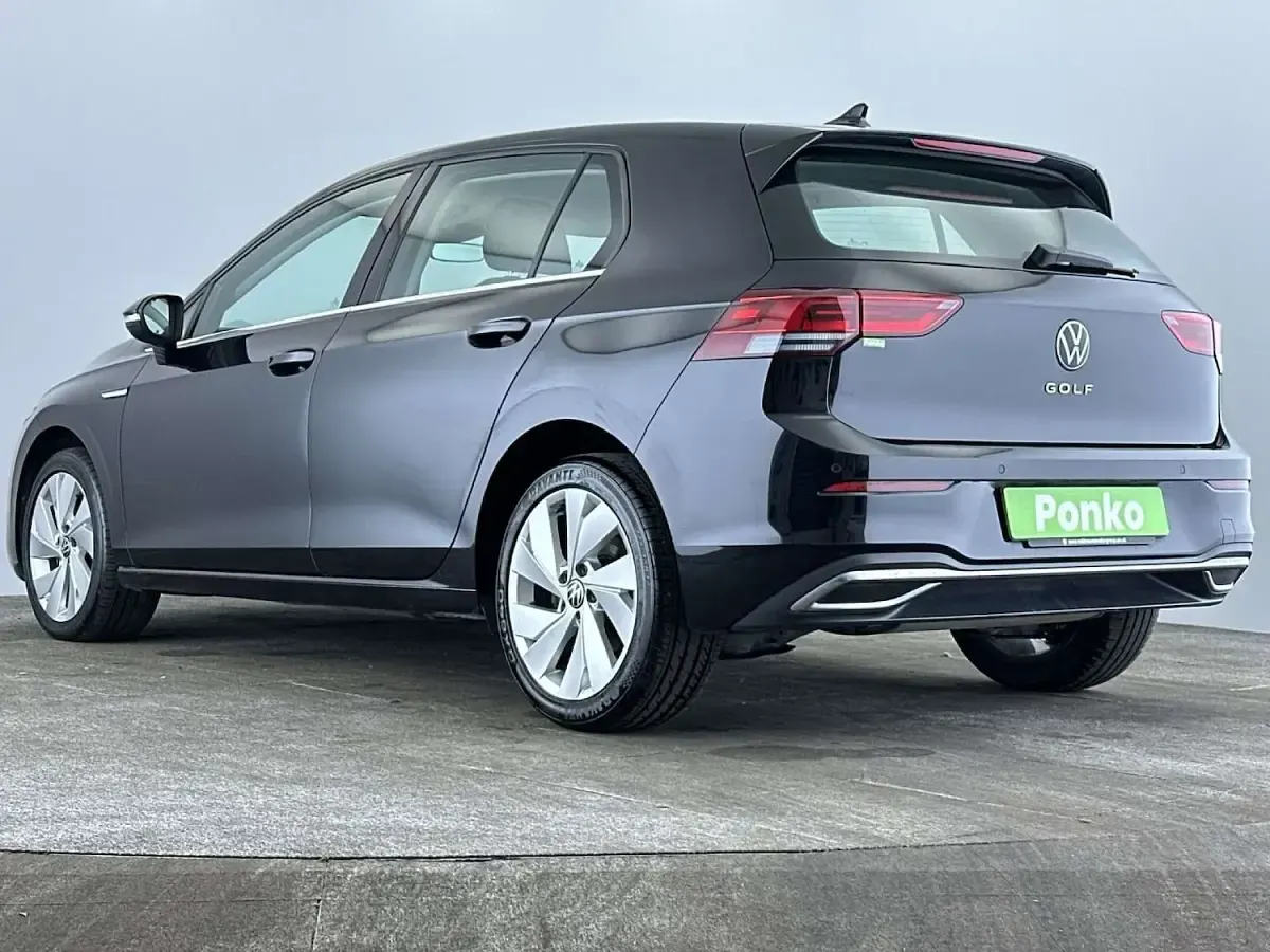 Used VW Golf VII Style 150 HP (110 kW) 2021 Black Hatchback