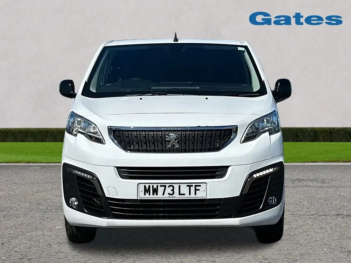 Begagnad Peugeot Expert Premium 100 HK (73 kW) 2023 Vit Van