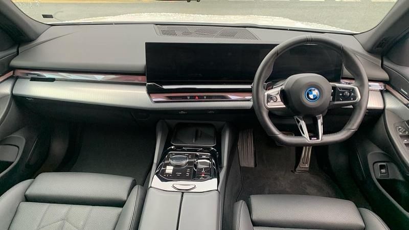 Used BMW i5 M Sport 246 kW (335 HP) 2025 White