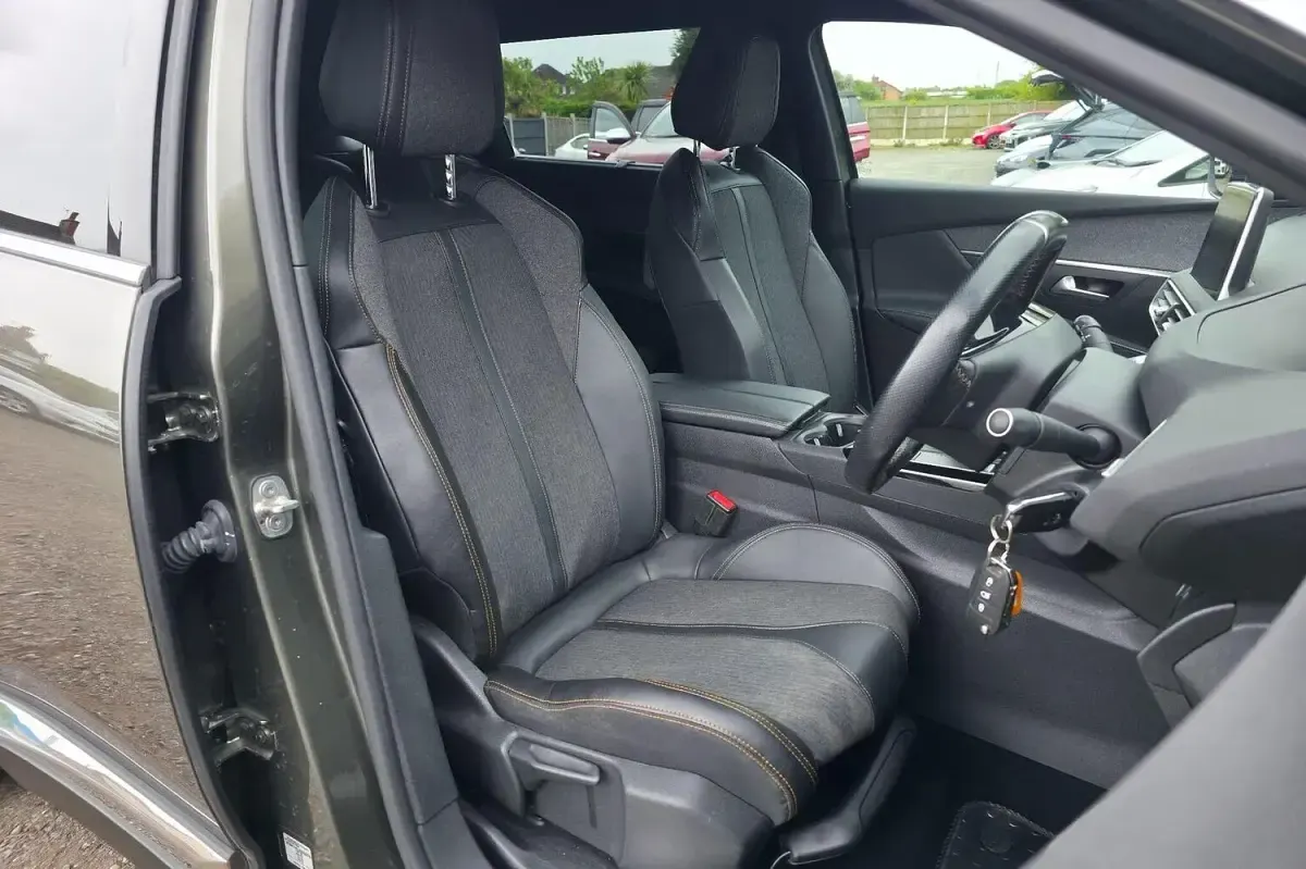 Used Peugeot 5008 GT-line 130 HP (95 kW) 2019 Grey SUV
