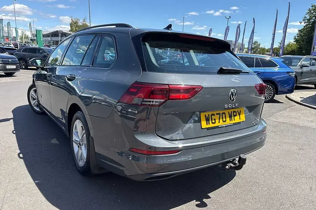 Used VW Golf VII 110 HP (80 kW) 2020 Estate