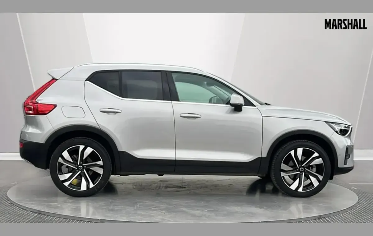Used Volvo XC40 Ultra 161 HP (118 kW) 2025 Silver SUV