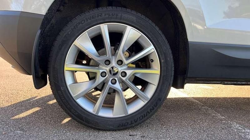 Used Skoda Karoq SE L 110 HP (80 kW) 2022 White SUV