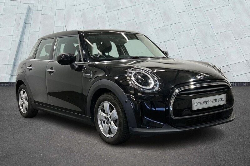 Black Used 2022 Mini Cooper Classic Hatchback | £13,900 (Good price) - Image 1/1