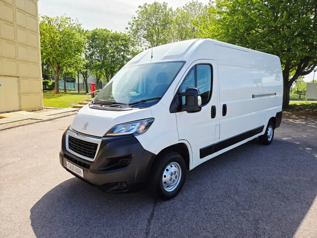 Used Peugeot Boxer 2021 White Van