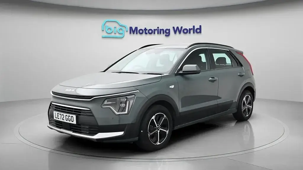 Begagnad Kia Niro 139 HK (102 kW) 2023 Grön SUV