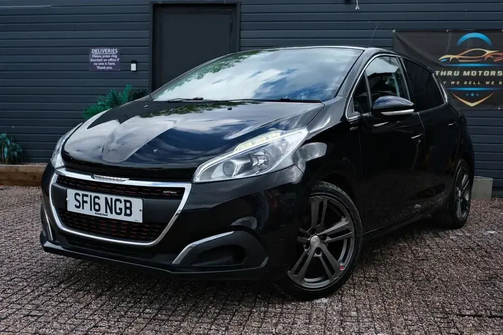 Used Peugeot 208 GT-line 110 HP (80 kW) 2016 Black Hatchback