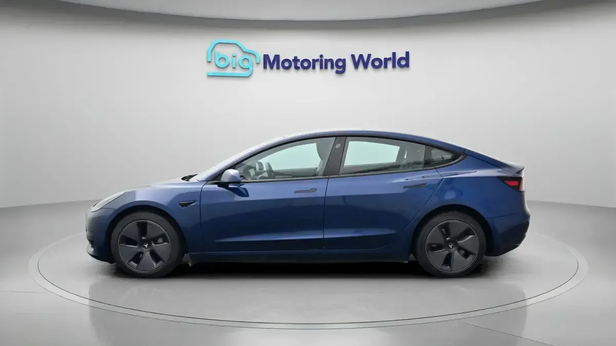 Used Tesla Model 3 RWD 222 kW (302 HP) 2022 Blue Sedan