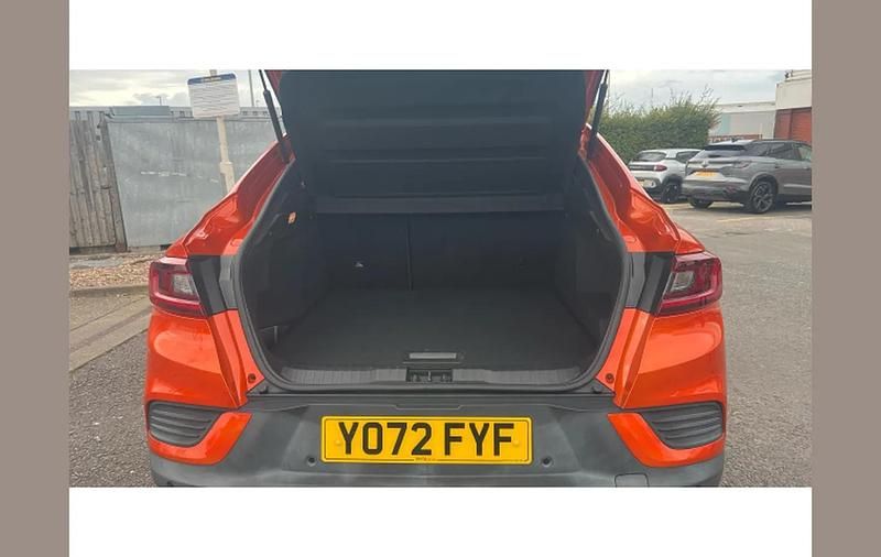 Used Renault Arkana R.S. 138 HP (101 kW) 2023 Orange SUV