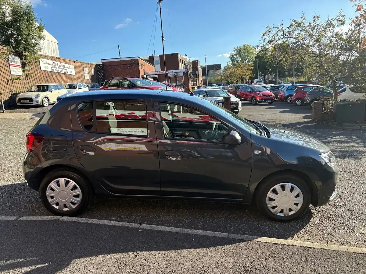 Used Dacia Sandero Essentiel 98 HP (72 kW) 2020 Grey Hatchback