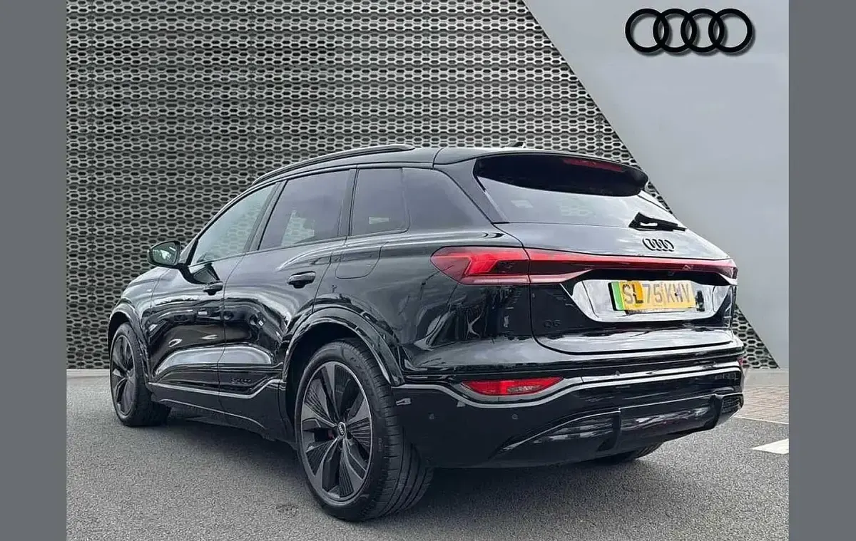 Used Audi Q6 e-tron Advanced 284 kW (387 HP) 2025 Black SUV