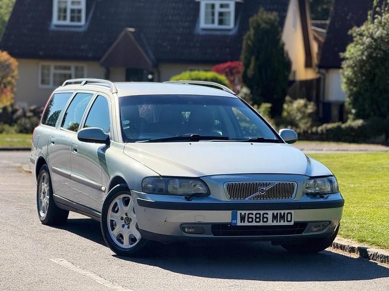 Używany Volvo V70 2000 Niebieski Kombi