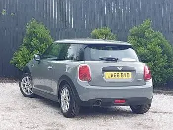 Used Mini ONE 102 HP (75 kW) 2018 Grey Hatchback