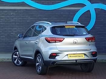 Used MG ZS Trophy 129 kW (176 HP) 2022 Silver Hatchback