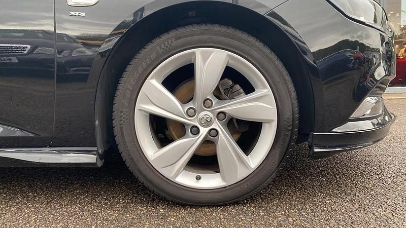 Used Vauxhall Insignia Sport 140 HP (102 kW) 2019 Black Hatchback