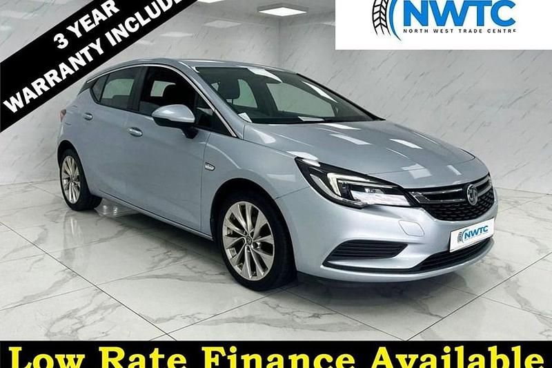 Silver Used 2017 Vauxhall Astra Design Edition Hatchback | £6,295 (Fair price) - Image 1/1