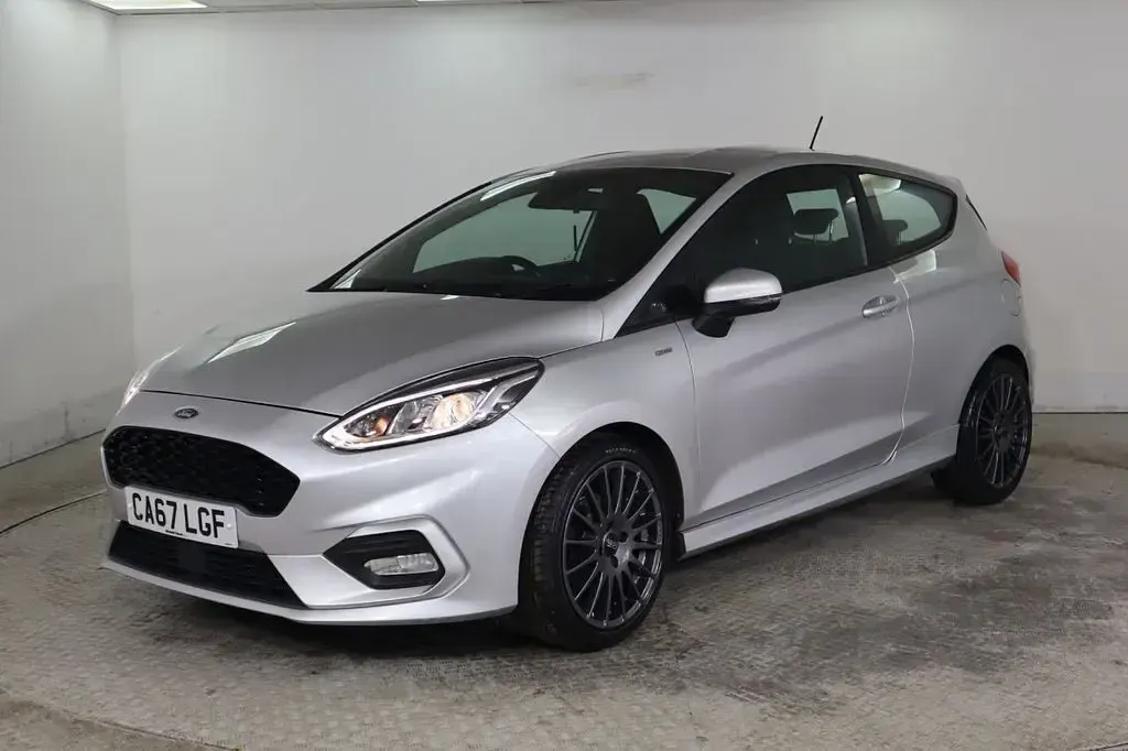 Used Ford Fiesta ST-Line 100 HP (73 kW) 2018 Silver Hatchback