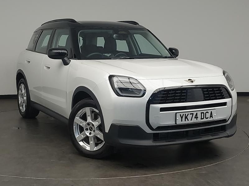 White Used 2025 Mini Countryman Classic SUV | £31,798 (Fair price) - Image 1/4