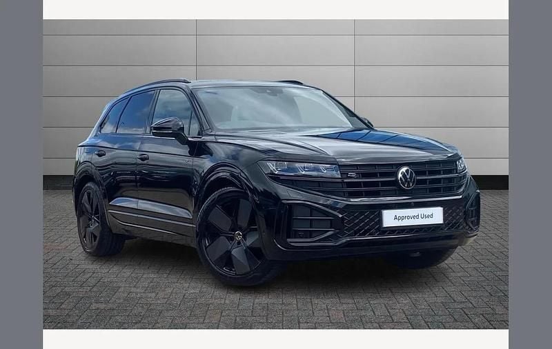 Grenadilla black Used 2025 VW Touareg Black Edition SUV | £51,124 (Fair price) - Image 1/3