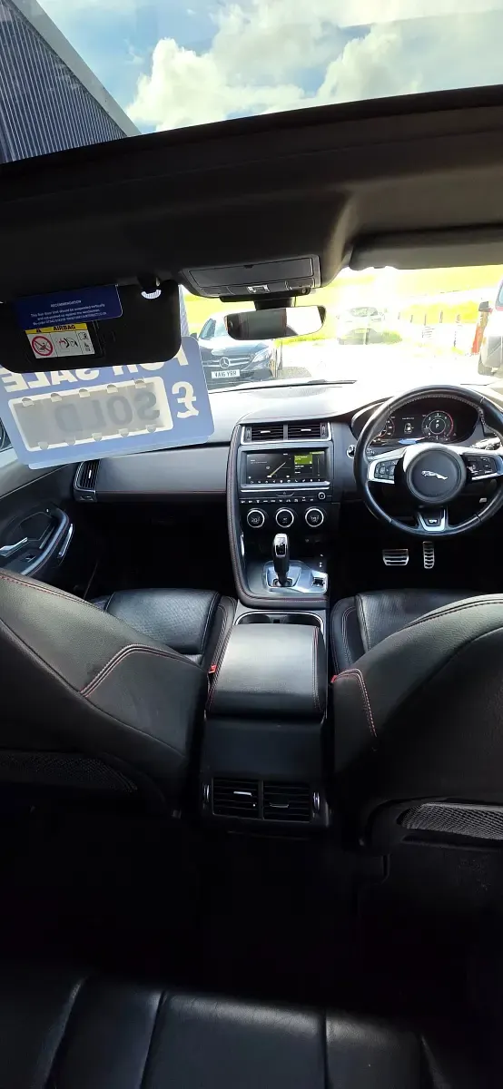 Used Jaguar E-Pace Chequered Flag 180 HP (132 kW) 2019 White SUV