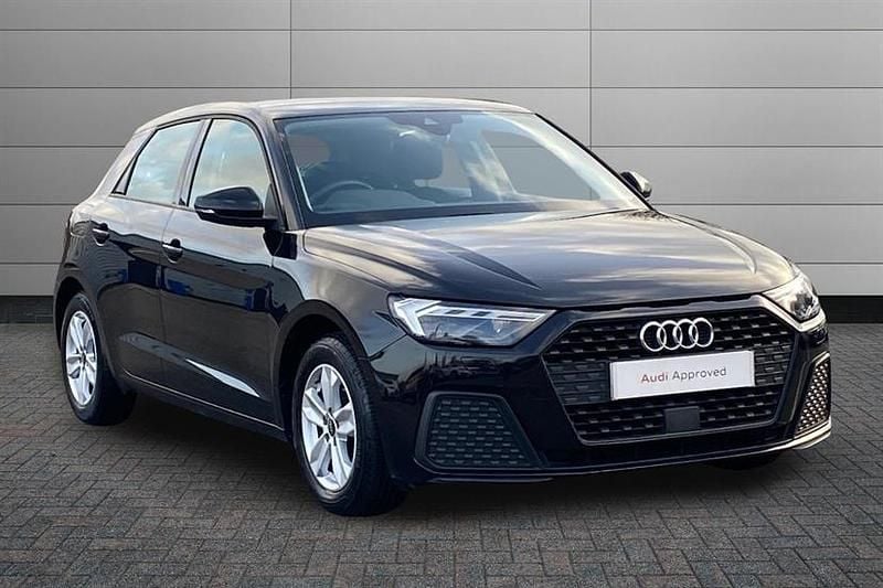 Used Audi A1 Design 95 HP (69 kW) 2022 Mythos black SUV