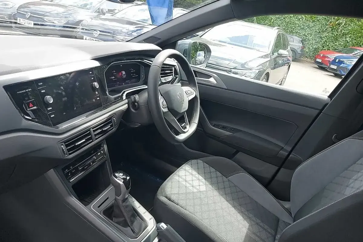 Used VW Taigo R-line 115 HP (84 kW) 2025 Grey SUV
