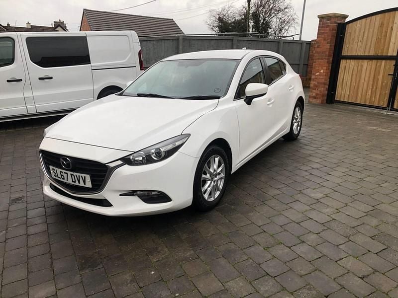 Used Mazda 3 120 HP (88 kW) 2017 White Hatchback