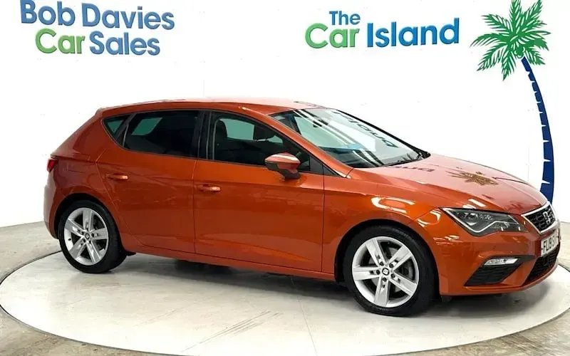 Used Seat Leon FR 190 HP (139 kW) 2019 Orange Hatchback