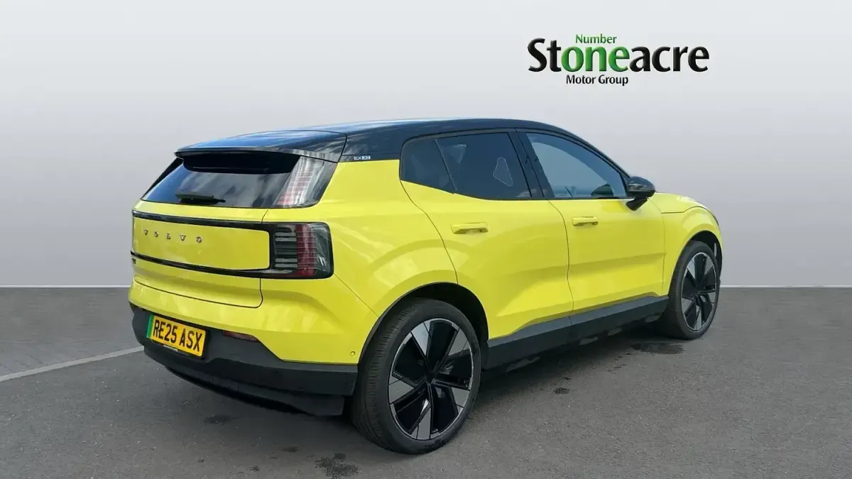 Used Volvo EX30 Performance 314 kW (428 HP) 2025 Yellow SUV