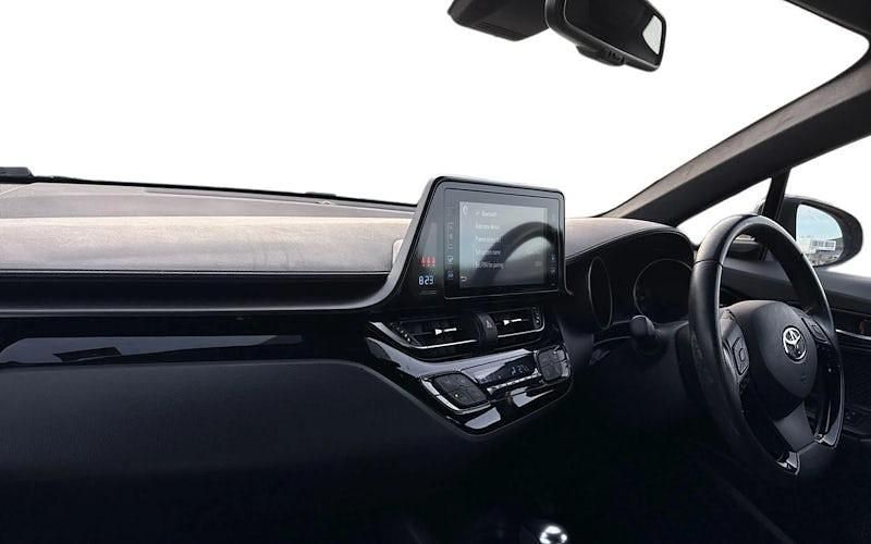 Used Toyota C-HR 122 HP (89 kW) 2018 Silver SUV