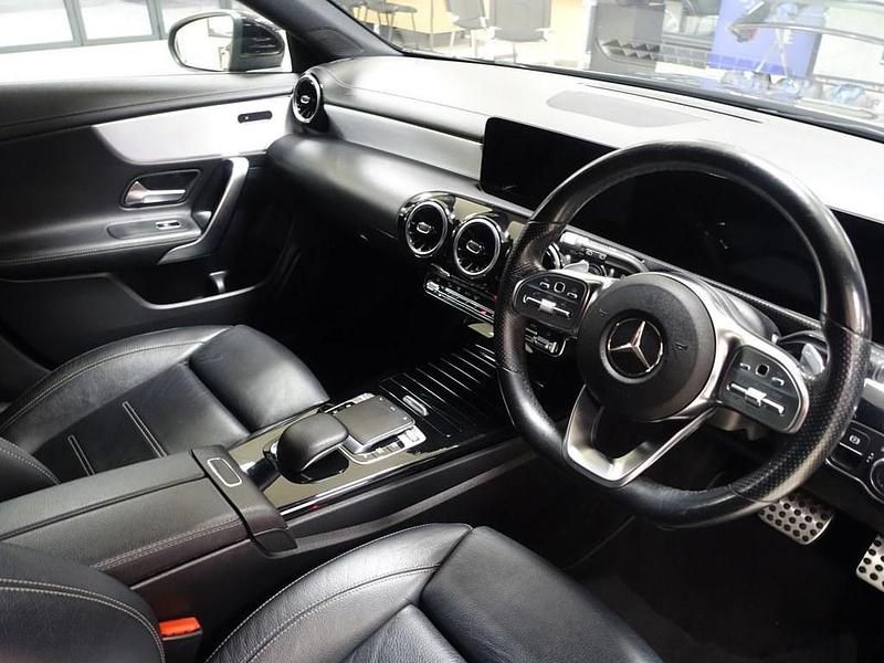 Used Mercedes CLA180 Shooting Brake AMG line 136 HP (100 kW) 2019 Black Estate