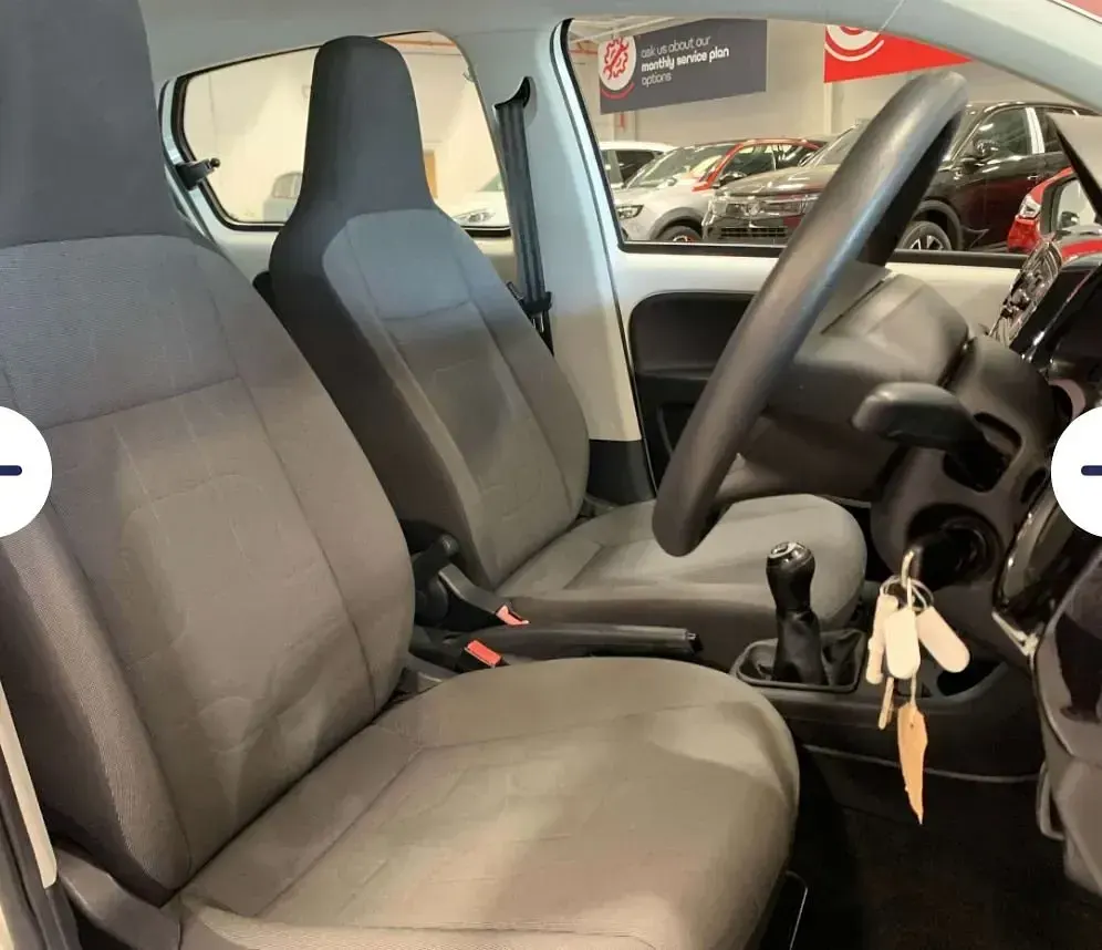 Used VW up! move up! 60 HP (44 kW) 2012 White Hatchback