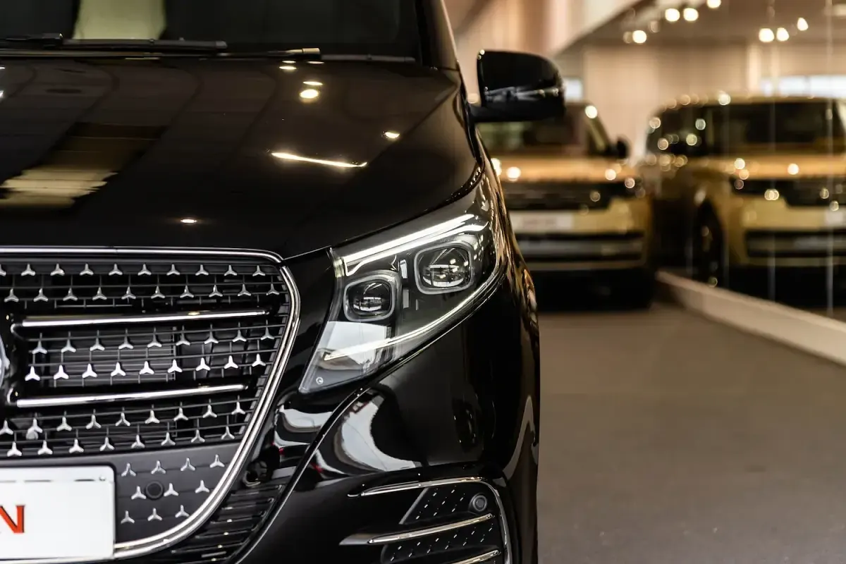 Used Mercedes V300 AMG line 2025 Black MPV