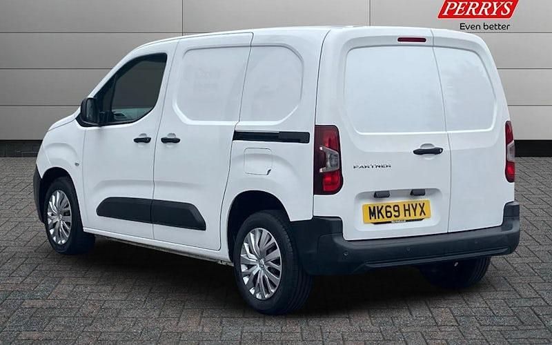 Used Peugeot Partner 102 HP (75 kW) 2021 MPV